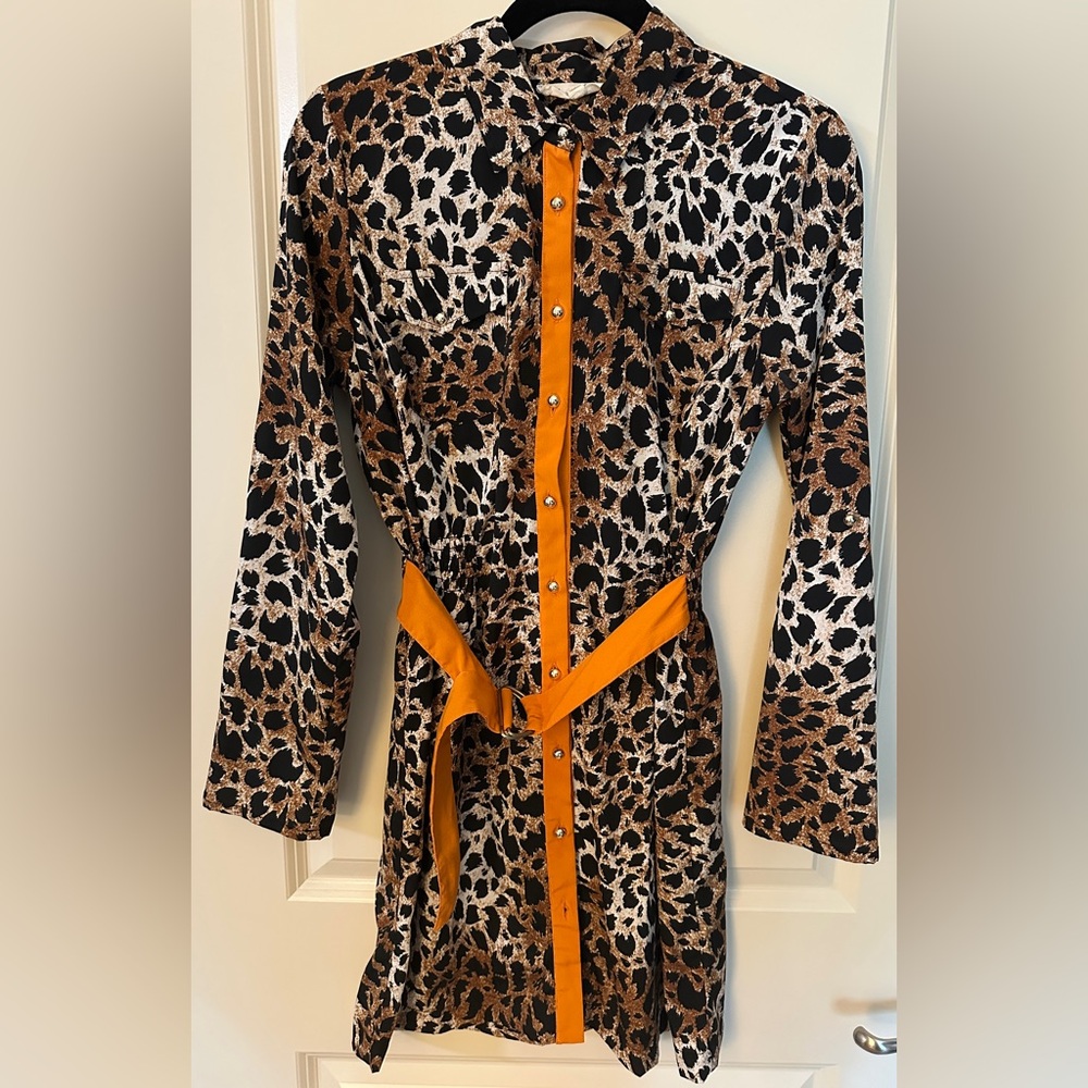 Olive & Oak Leapard Orange Belted Long Sleeve Mini Button Up Dress medium
